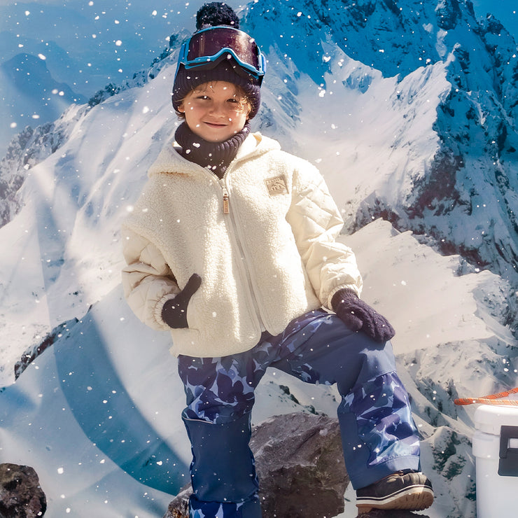 Veste crème à capuchon et manches matelassées, en sherpa, enfant || Cream hooded jacket with quilted sleeves, in sherpa, child