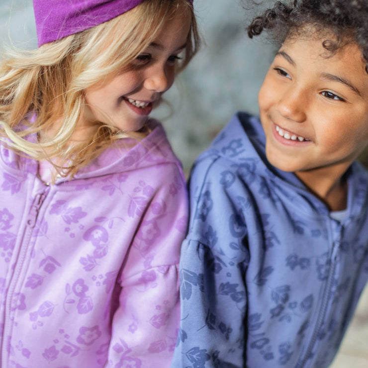 Veste bleue à capuchon avec fleurs en coton ouaté brossé, enfant || Blue hooded vest with flowers in brushed cotton fleece, child