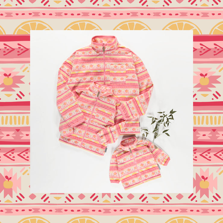 Veste de polar rose à motifs et col montant, enfant || Pink fleece vest with all over print and high collar, child