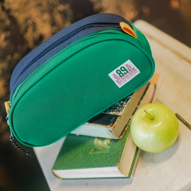 Étui à crayons verte et marine blocs de couleur, enfant || Green and navy color-block pencil case, child