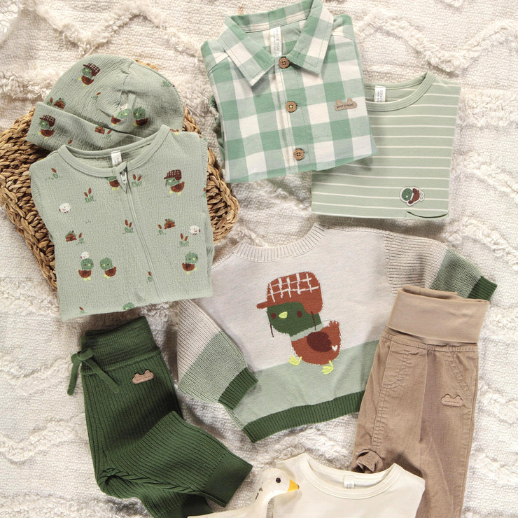 Sage green hat with ducks print in crinkle jersey, newborn