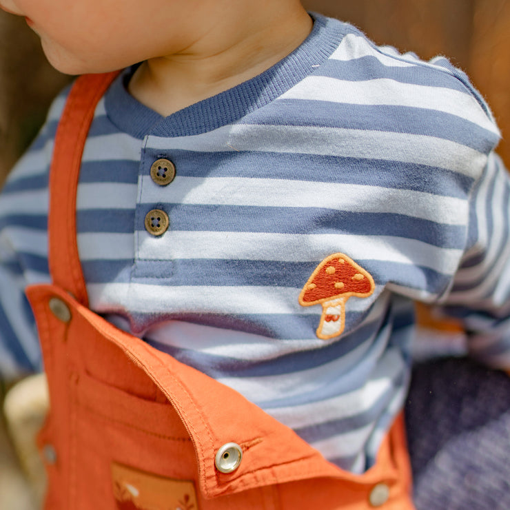 T-shirt bleu à rayures avec col henley en jersey, bébé || Blue striped t-shirt with henley collar in jersey, baby