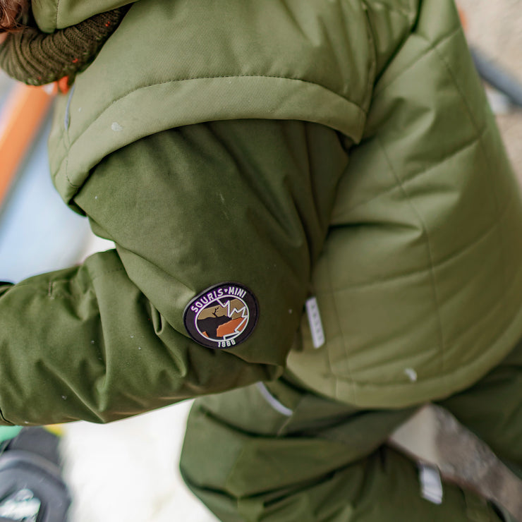 Habit de neige deux pièces vert avec blocs de couleur vert et caramel, enfant || Two-piece green snowsuit with green and caramel color block, child