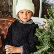 Chandail de maille noir au motif tressé, enfant || Black knitted sweater with braided pattern, child