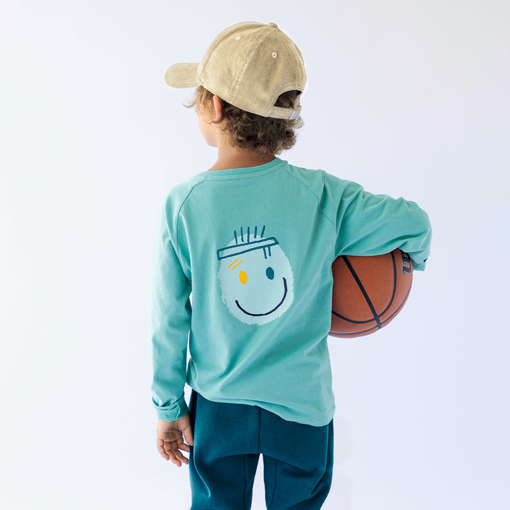 T-shirt turquoise à manches longues de coupe régulière, enfant || Turquoise long-sleeved t-shirt in a relaxed fit, child