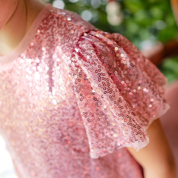 Robe rose à manches courtes et à paillettes, enfant || Pink dress with short sleeves and sequins, child