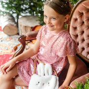 Robe rose à manches courtes et à paillettes, enfant || Pink dress with short sleeves and sequins, child