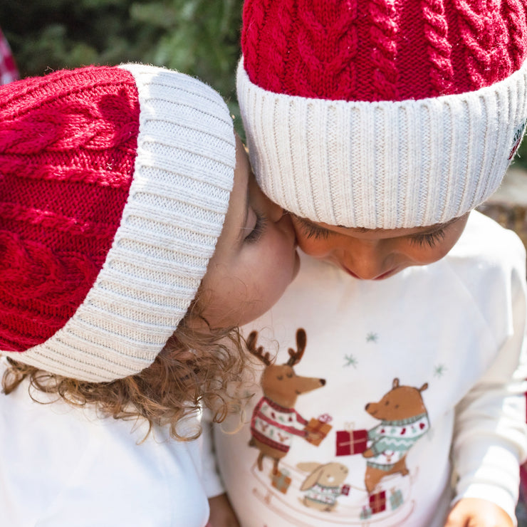 Pyjama deux pièces crème en jersey à motifs des fêtes et carreaux, bébé || Cream and red two piece pajamas in jersey with holiday all over print and plaid, baby