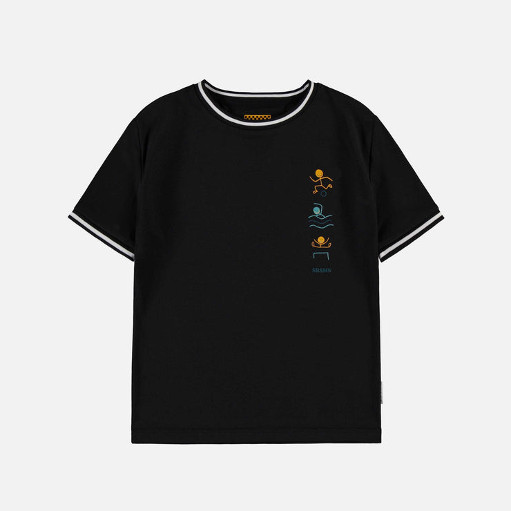 T-shirt noir à manches courtes en dri-fit avec un imprimé de personnages actifs, enfant || Black short-sleeved dri-fit t-shirt with active character print, child