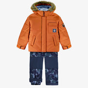 Habit de neige deux pièces rouille avec pantalon de neige bleu à motif, enfant || Two-piece rust snowsuit with a blue all over print snowpants, child