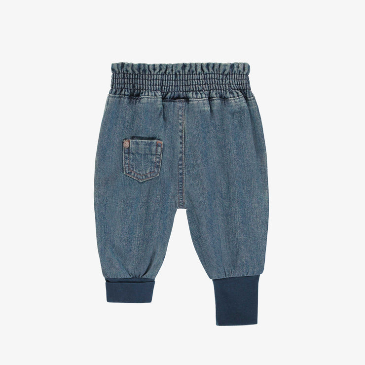 Pantalon coupe ample de style jogger en denim léger bleu moyen, naissance || Light blue denim loose fit pant, newborn