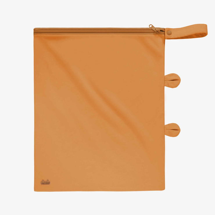 SAC CARAMEL IMPERMÉABLE POUR COUCHES RÉUTILISABLES ET VÊTEMENTS HUMIDES AVEC FERMETURE ÉCLAIR EN TISSU PUL, BÉBÉ || WATERPROOF PINK BAG FOR REUSABLE DIAPERS AND WET CLOTHES WITH ZIPPER IN PUL FABRIC, BABY