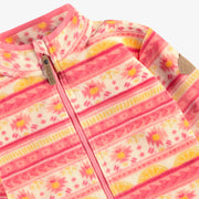 Veste de polar rose à motifs et col montant, bébé || Pink fleece vest with all over print and high collar, baby