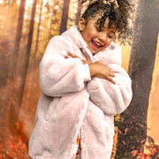 Manteau rose en fausse fourrure réversible, enfant || Reversible faux fur rose coat, enfant