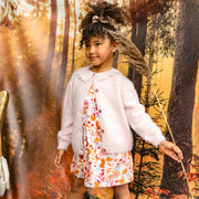 Robe crème manches longues à motifs de fleurs en viscose, enfant || Cream dress with long sleeves and flower all over print in viscose, child