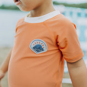 T-shirt de bain orange avec manches aux coudes, bébé || Orange bathing t-shirt with elbow sleeves, baby